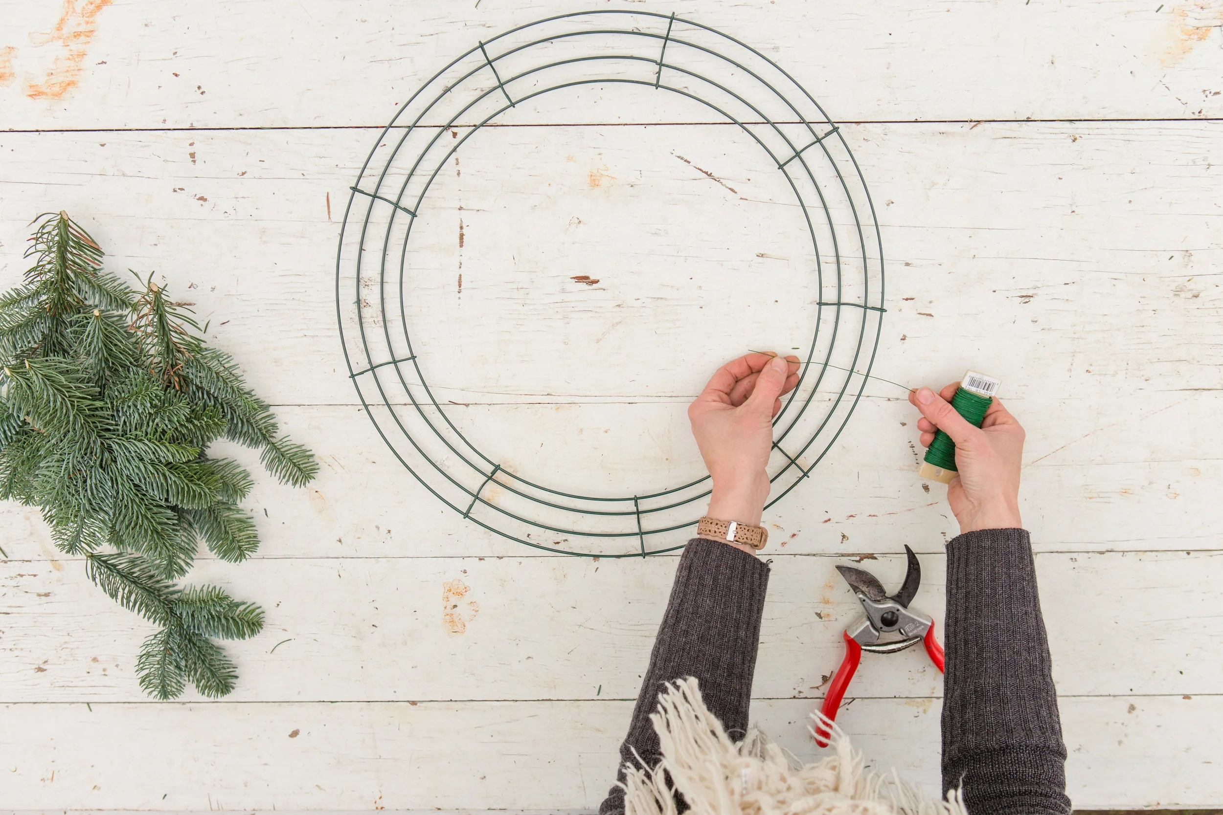 How To Make A Wreath It s Easier Than You Think 